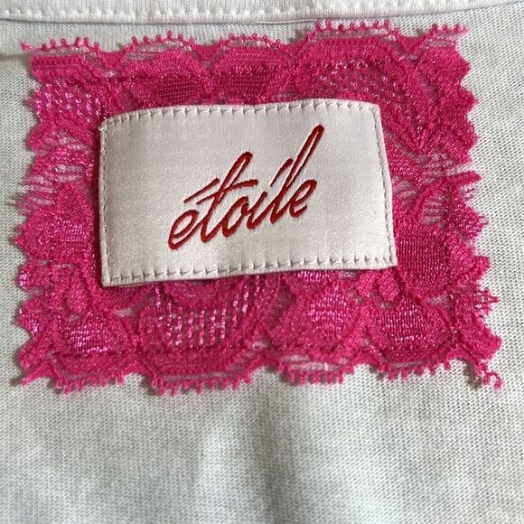 ETOILE Women’s Mother Graphic Short Sleeve Tee Shirt White Size Large - Picture 4 of 10